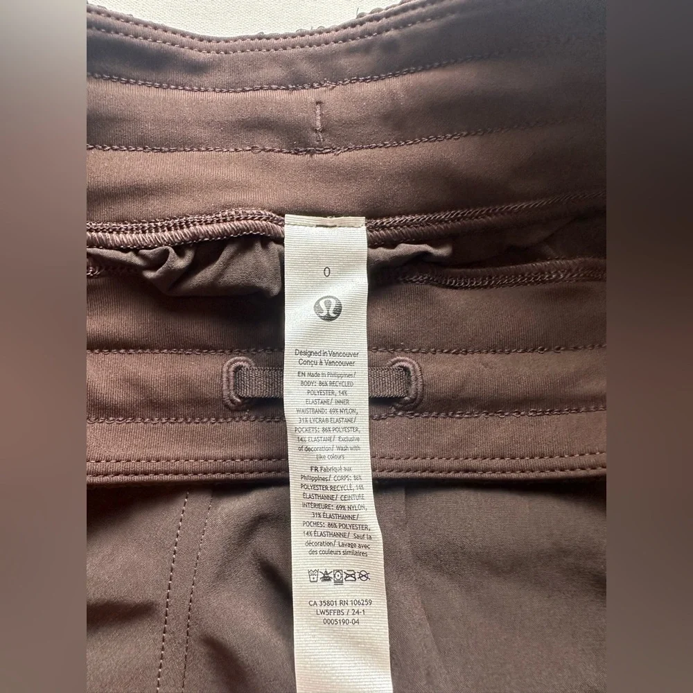 Lululemon swift mid rise Wide-Leg Pants. Brown. Size 0